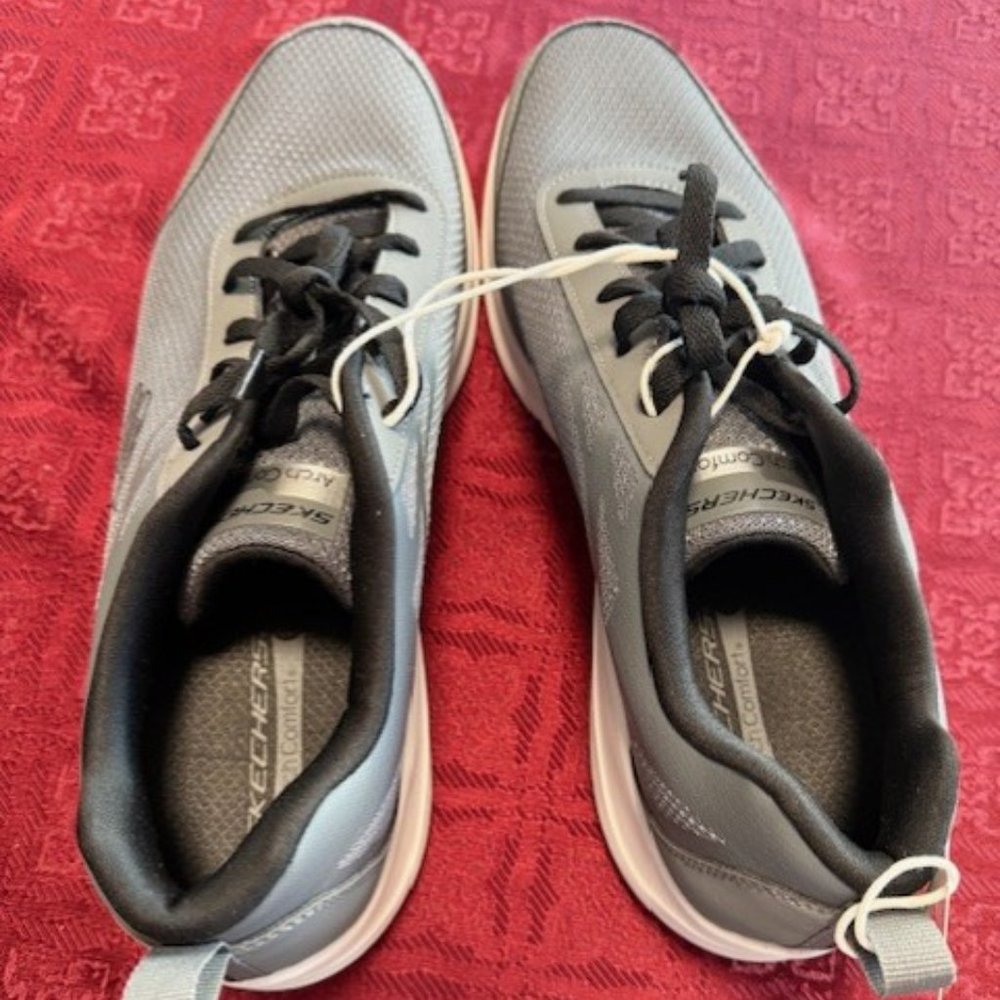 Sketchers arch comfort arch support men's athletic shoes GRAY Size 13 NEW NO BOx